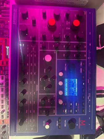 Waldorf M wavetable synthesizer 1