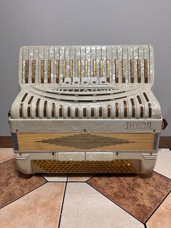 Titano Italian Accordion 1