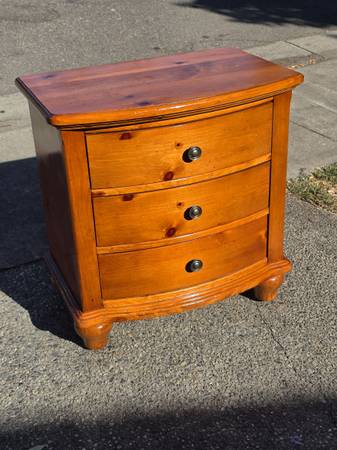 Single solid wood knotty pine nightstand #2035 1