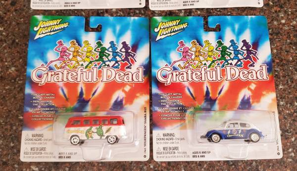 6) 2004 JOHNNY LIGHTNING GRATEFUL DEAD MOC/SCHOOL BUS/CADILLAC/VW
