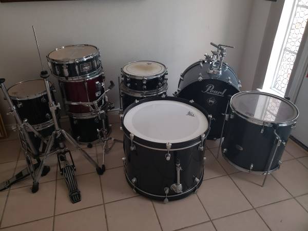 9 pieces drums only 1