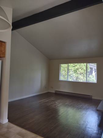 $2,825 / 3br - 940ft2 - Casa , Kirkland, 3 dormitorios, 1 baño (Kirkland)63814761464193122