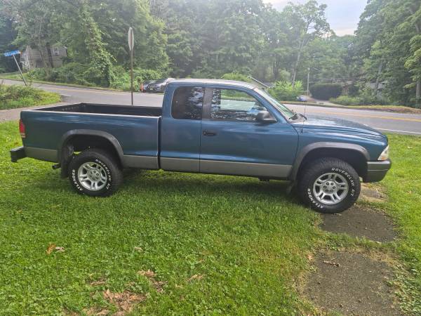 2002 Dodge Dakota 1
