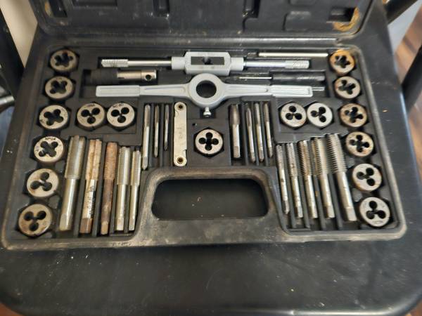 tap and die set 1