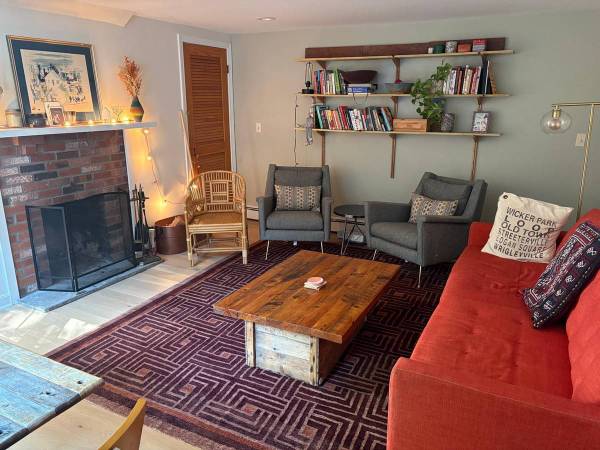 $4.000 / 2 dormitorios - 950 pies² - Casa renovada y amueblada con patio cerca de Harvard/MIT (Cambridge)