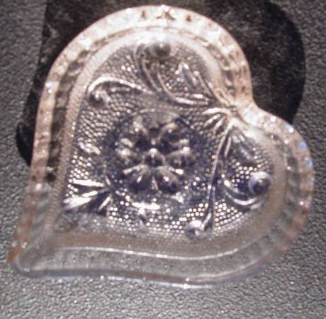 Vintage Rose Colored Heart Made of Glass/Vintage 1