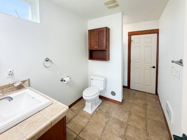 $1,995 / 4br - 1000ft2 - 6432 NE Melby Way - 102 (Moses Lake)63793059764993122
