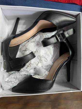 Black Heels Size 7.5 1