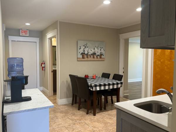 $700 Private office space available (Panama City Beach)63910578421378122