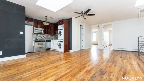 Massive 5bed2bath full floor+dishwasher+laundry in unit+HUGE bedrooms 1