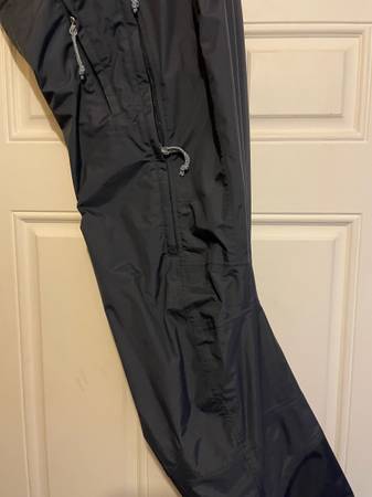 Patagonia Ski pants Size 30 exe cond 1