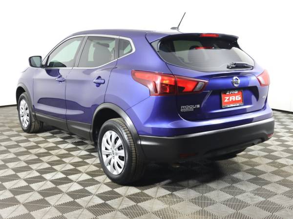 2018 Nissan Rogue Sport - $16,695 (_Nissan_ _Rogue Sport_ _Wagon_)63470611322627122