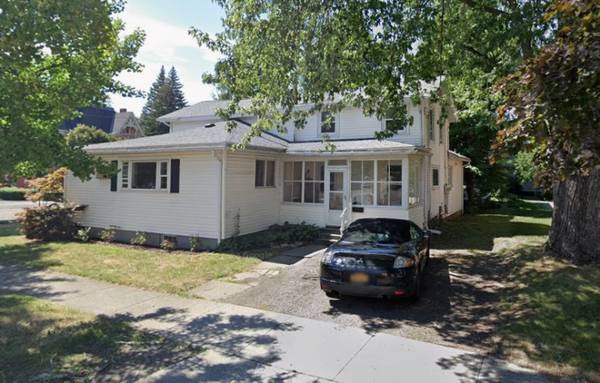 Downtown Fredonia - 2 Bedroom - 2 Floors 1