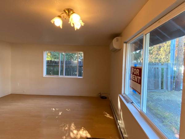 $1.185 / 1 dormitorio - dúplex de 1 dormitorio (Bellingham (área de Birchwood))63509554976387122