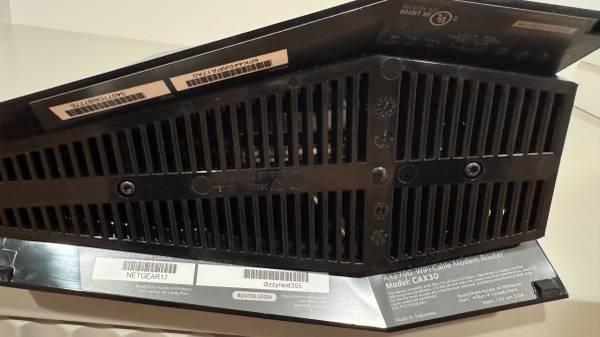 Nighthawk AX6 AX2700 1