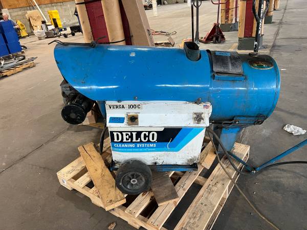 Delco Cleaning Systems Versa 100c Oil Burning Steam Pressure Washer 1