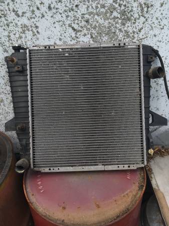 Ford Explorer Radiator 1