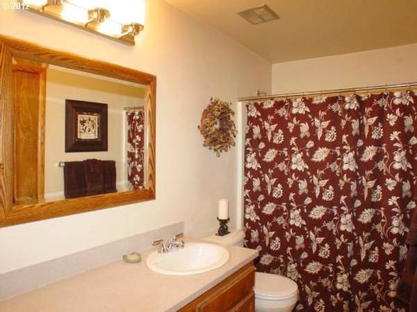 $1,250 / 4br - 557ft2 - Habitación privada en casa de 4 dormitorios en Galveston, Texas (galveston)63879461848579123