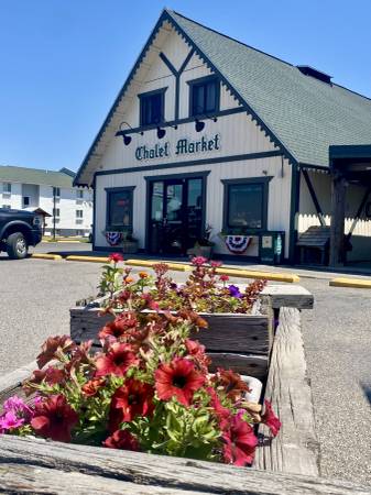 Chalet Market Deli Associate Full Time or Part Time 1
