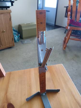 Antique skirt marker 1