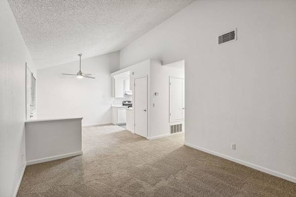 $2,125 / 2br - 955ft2 - 🧺 MOVE-IN SPECIAL – 1 MONTH FREE + IN-UNIT LAUNDRY! (fairfield / vacaville)63928540247555122