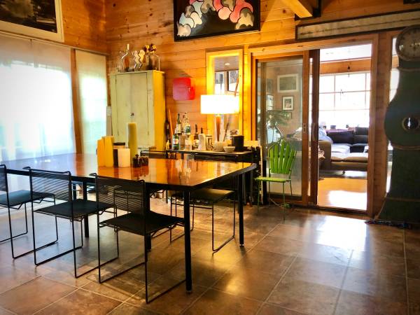 $3,000 / 2br - 1800ft2 - beautiful floating home (Oregon City)63956354718210120