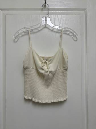 Aritzia top 1
