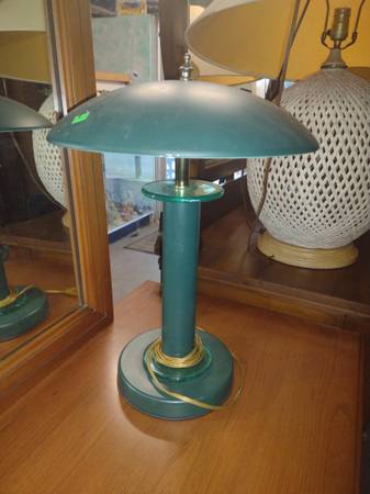 Desk lamp 1