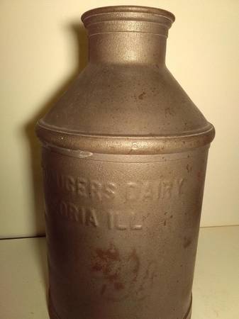 Antique Peoria Producers Dairy iron pitcher Circa 1963 - $150 (Creve Coeur)62930781806849122