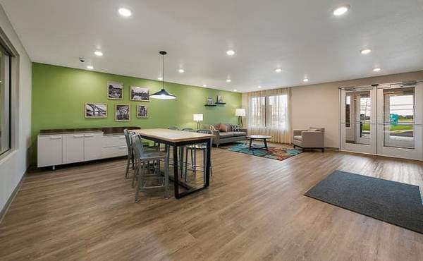 Pet-friendly Hotel, Microwave, Fitness Center 1