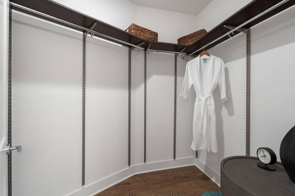 $3,254 / 1br - 753ft2 - Estudios y apartamentos de una y dos habitaciones (Downtown San Diego)63866049360257122