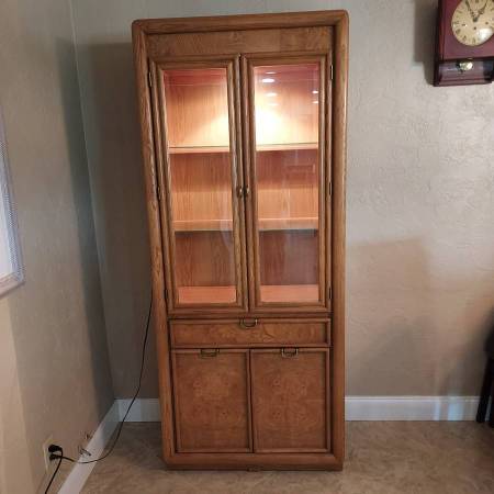 Cabinet Broyhill 1