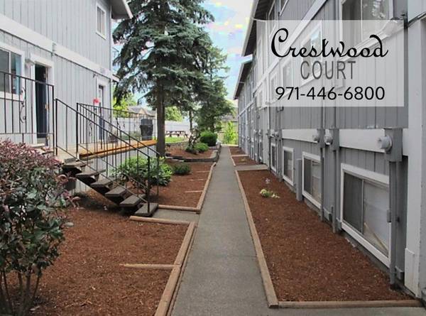 $1,400 / 2br - Suburban Feel, 12 Minutes to Downtown Portland - See Our 2 Bed 1 Bath (Portland)63672530480641120