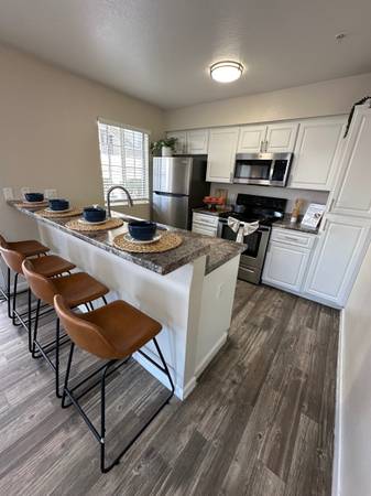 $1,799 / 4br - 1375ft2 - Fall in Love with Our September Deals! $600 OFF Move-Ins 🍂 (Tucson)63674704295427122