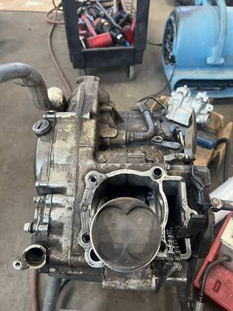 SUZUKI RMZ 250  ENGINE bottom ends - $350 (Enumclaw)63471461363331122