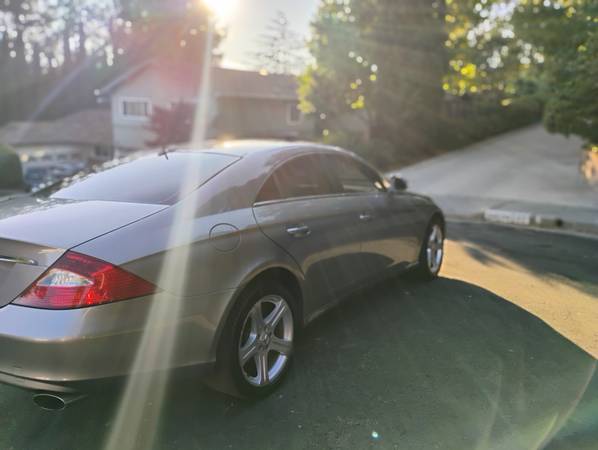 2006 Mercedes CLS 500 super clean - $4,300 (hayward / castro valley)63469888705665124