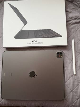 iPad Pro M1 12.9' Celullar 256gb unlocked 1
