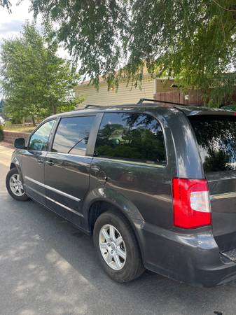 Mini Van 1