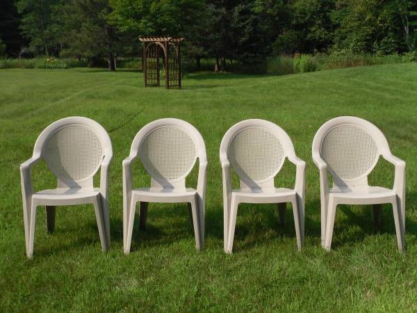 Grosfillex Outdoor Chairs 1