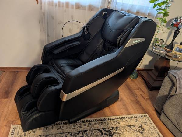 Brookstone Massage Chair 1