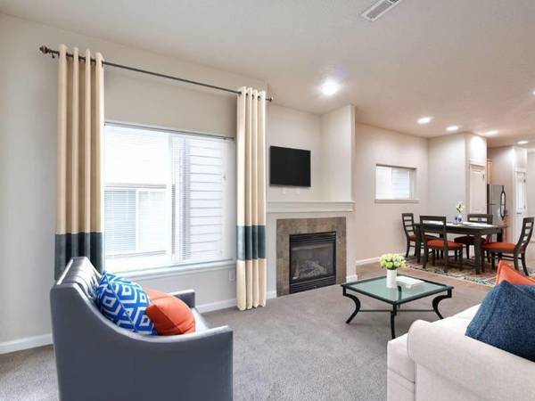 $2,145 / 3br - 1567ft2 - Close to Vancouver Lake, Washer/Dryer, Fitness Center, Fireplace63831252118659124