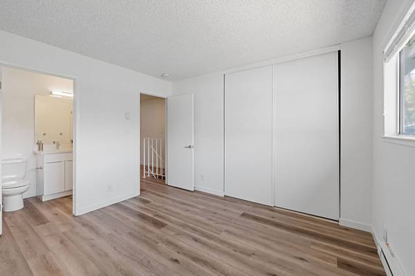 $3,875 / 2br - 1040ft2 - Renovated 2-Bedroom Townhome – Includes 2 Parking Spaces! (campbell)64017516151169122