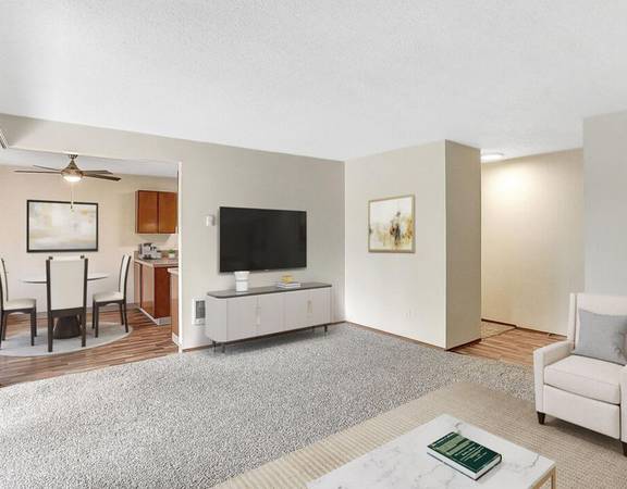 $1,595 / 2br - 24/7 Laundry Room, Eat In Kitchen Dining | 2 Bed Apt in Secluded Area (Milwaukie Heights)64039223028866122