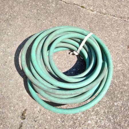 Garden Hose - Rubber 50 ft 1