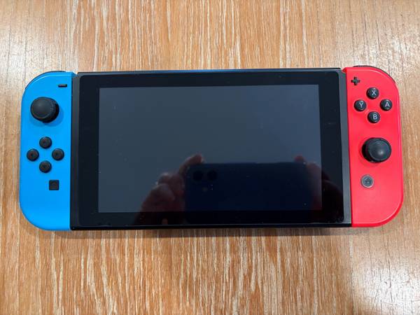 Nintendo Switch Bundle – New Joy-Cons, 2 Zelda Games & Extras 1