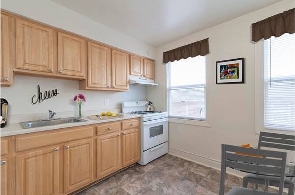 $1,115 / 2br - 714ft2 - Administrador en el lugar, Planos de piso espaciosos, 2H/1B (1007 Arion Park Road, Baltimore, MD)63694428301443124