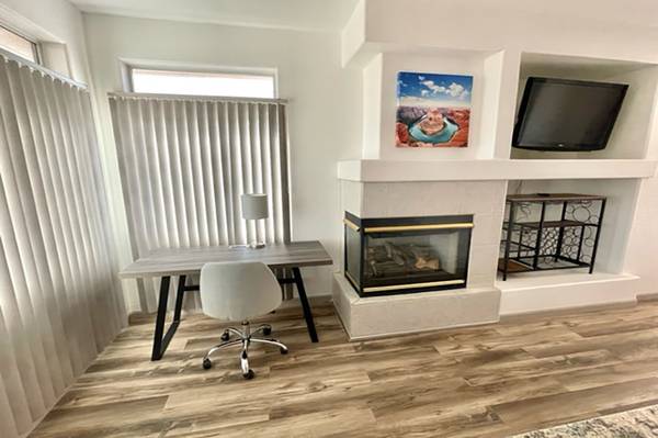 $2,450 / 3br - 1950ft2 - 3 bedroom, 2 bath *Furnished* Townhome! w/ 2-car garage! (Laughlin, NV)63799567772803122