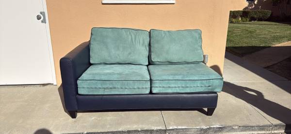 Free Couch 1