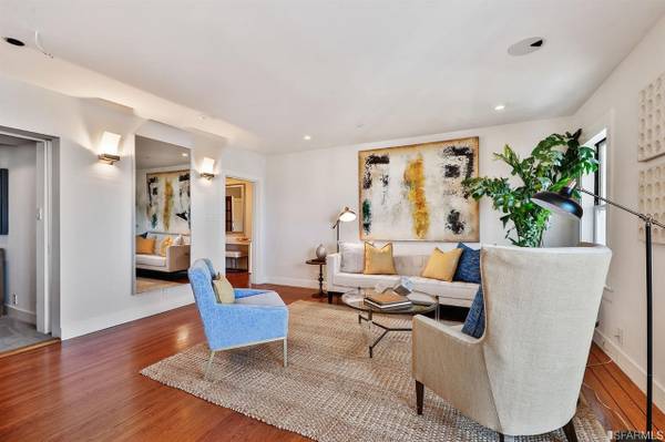 $2,800 / 1br - 1050ft2 - Gorgeous Elegant Plus Oversized 1bdrm 1ba Prime Retail (financial district)63824660312321121
