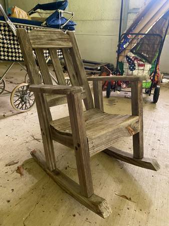 Baby rocker and christmas stuff - $25 (Saginaw)62925991571457120